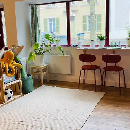 Maison Familiale A 15 Mns Du Centre Ferienhaus Nantes